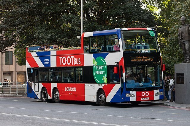 Bus touristique Tootbus à Londres