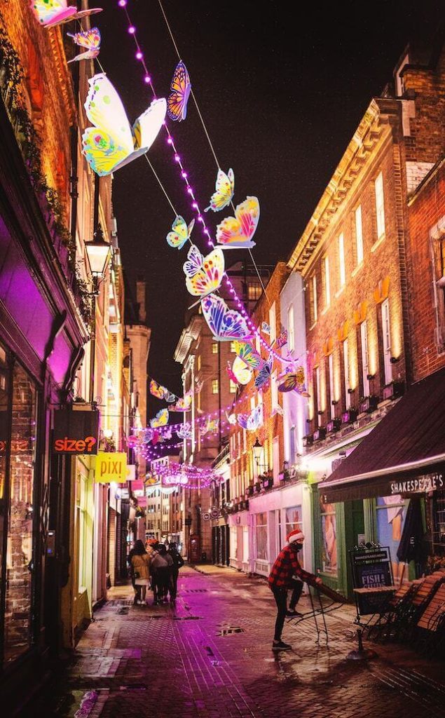 Les décorations et illuminations de noël à Carnaby Street Londres